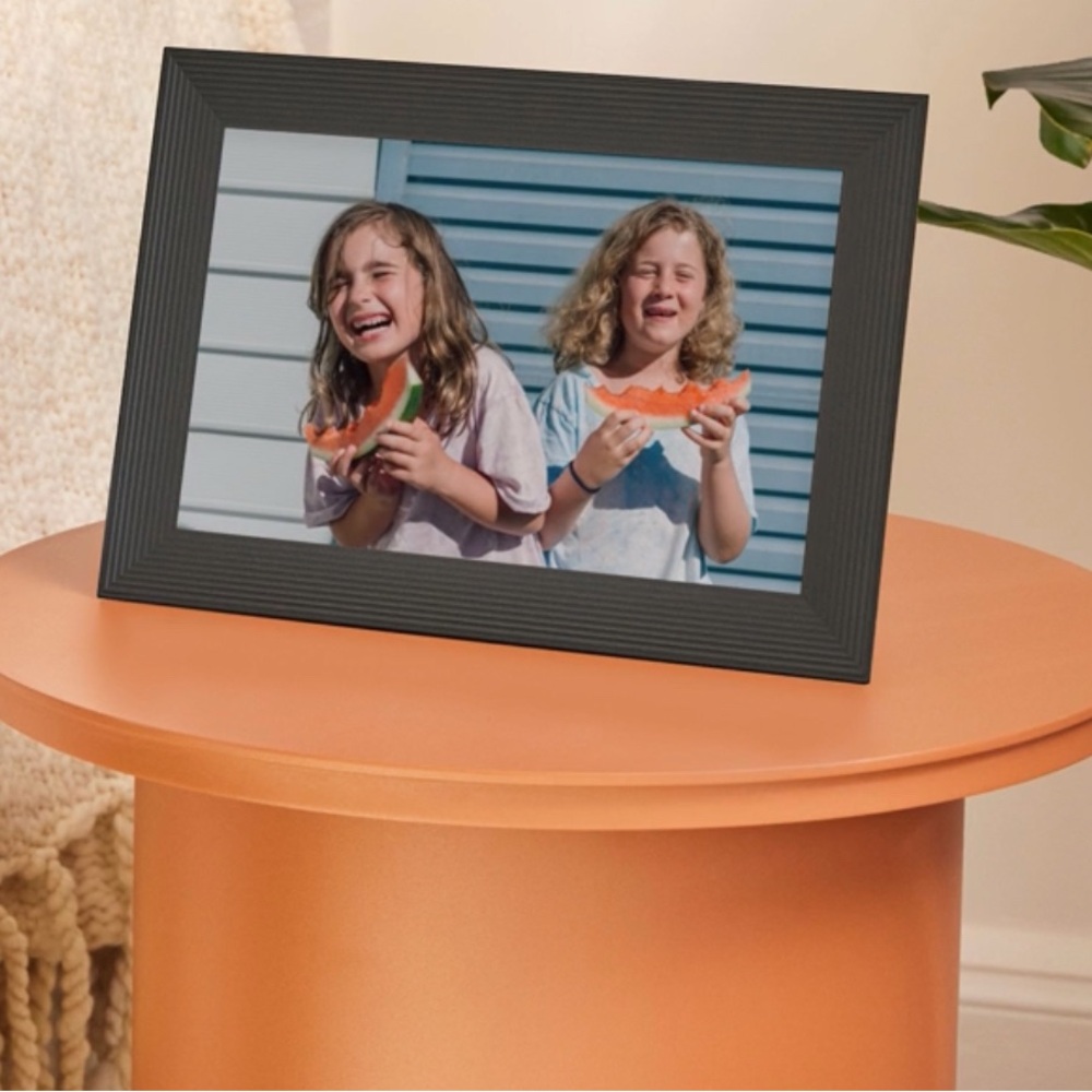 NEW Aura Carver 10” WiFi Digital Photo Frame in Gravel